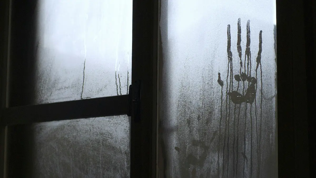 İşkence suçu- buharlı camda el izi