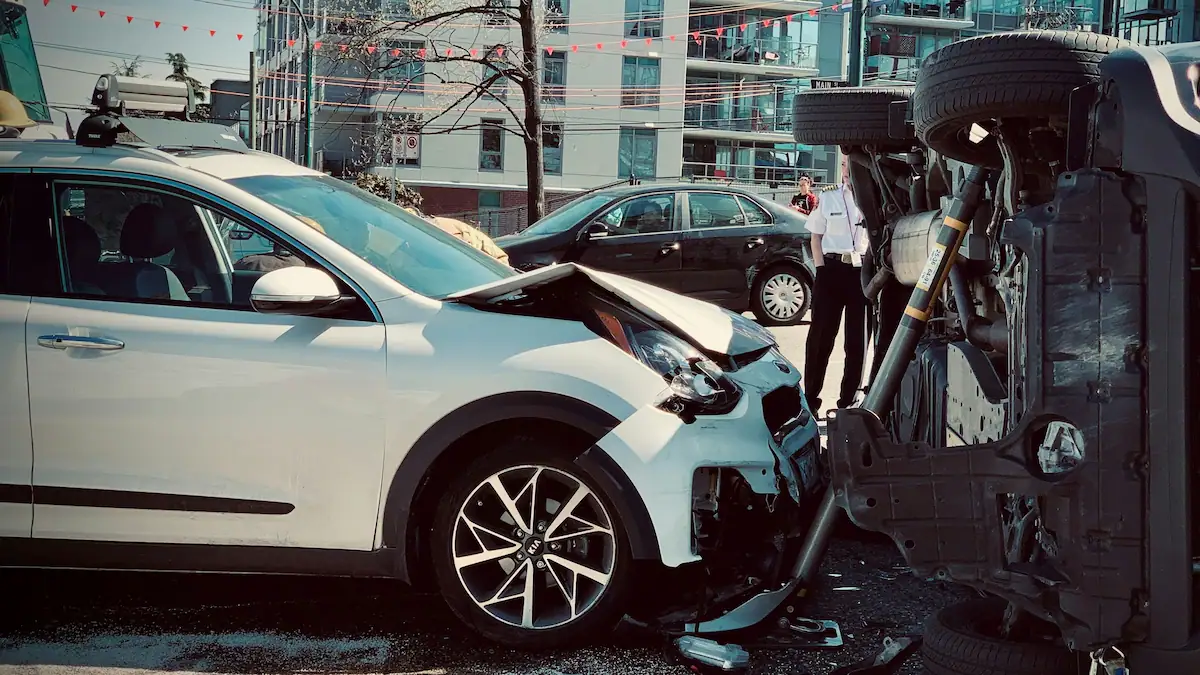taksirle öldürme suçu trafik kazası örneği – araç hasarı ve yol durumu