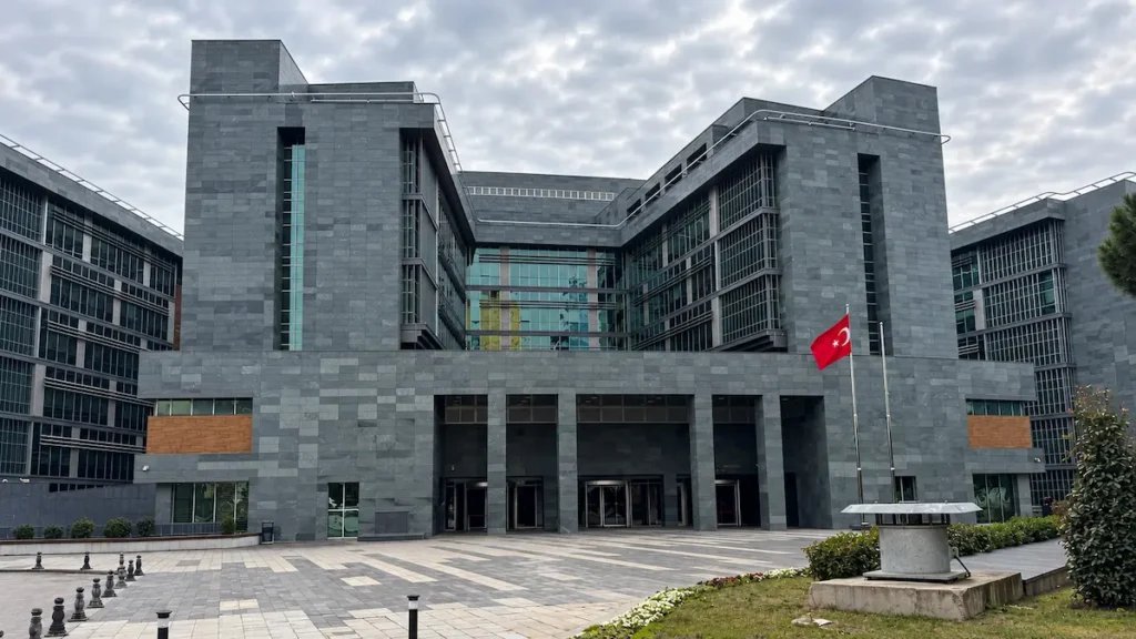 Ceza Davasında İstinaf Başvurusu: Süre, Dilekçe ve İstinaf Süreci